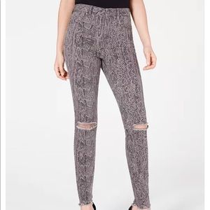 Rewash
Juniors' Stevie Ripped Printed Skinny Jeans